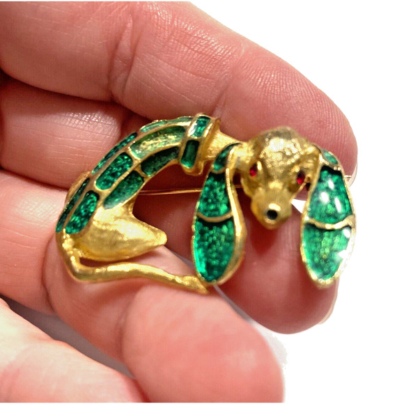 Vintage Goldtone Dog Brooch Green Enamel Finish Rhinestone Eyes Unique Puppy Pin - Picture 4 of 7